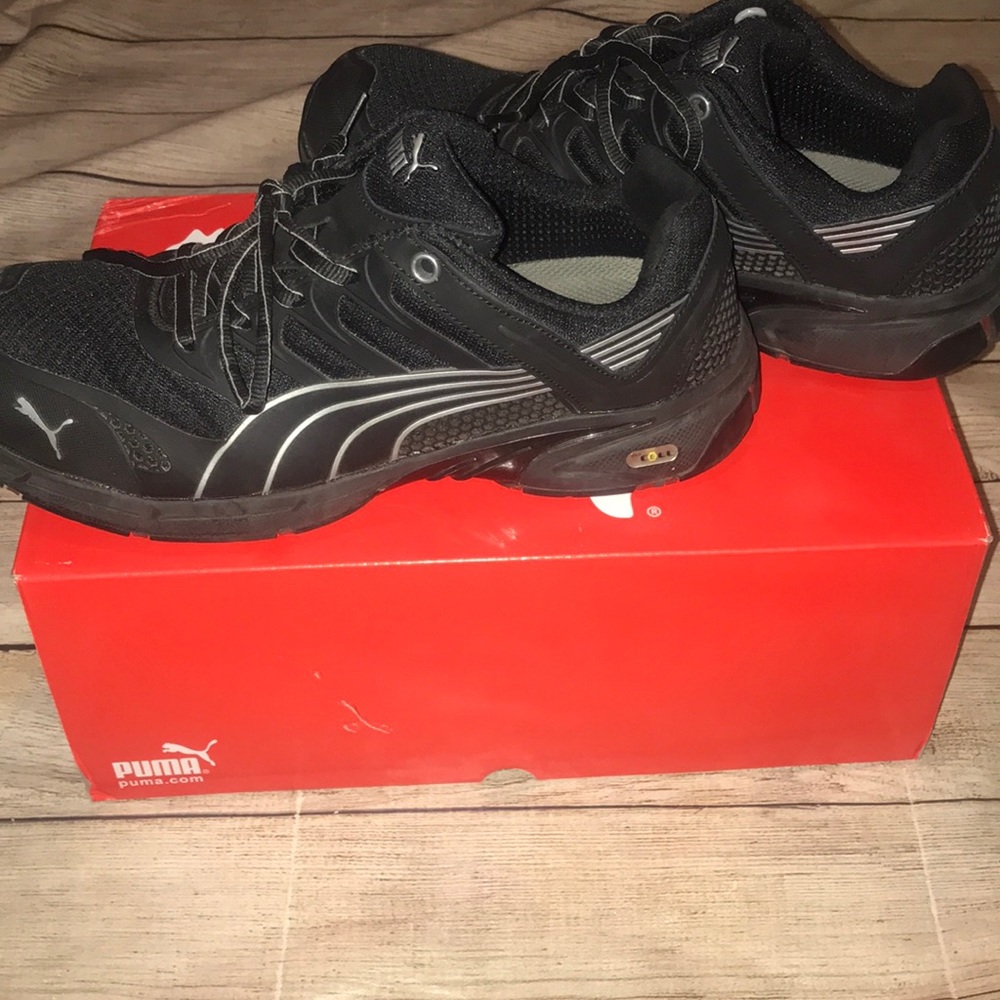 Puma composite toe tennis shoe